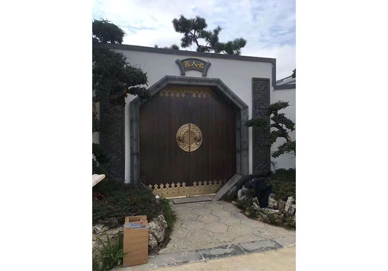 威海铜门安装案例