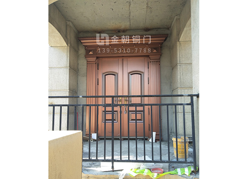 仿铜门